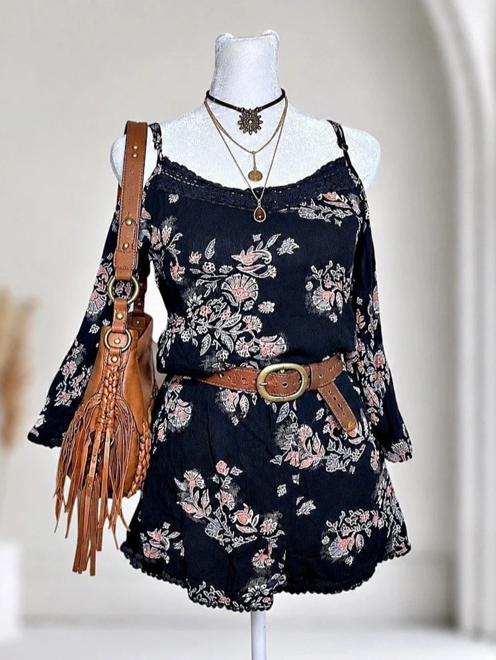 Mudd XS Floral Cold Shoulder Romper Lace Trim Boho Y2K Playsuit